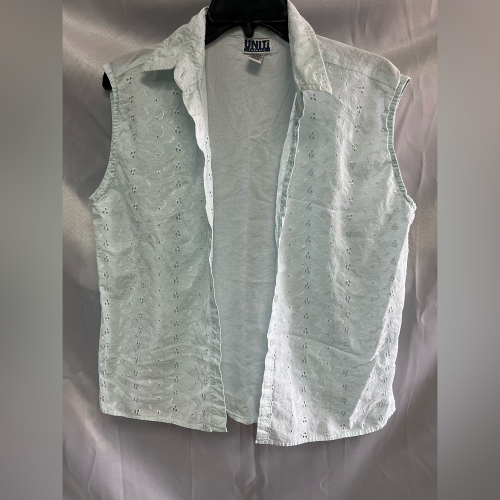 Unity casual’s sleeveless button up blouse mint green